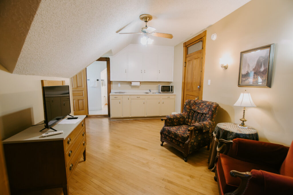 TheLodge4